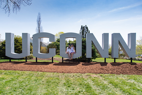 cgeorgephoto2019_UCONNgrad-1612