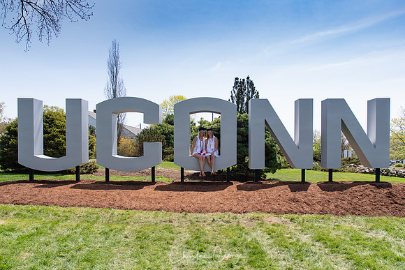 cgeorgephoto2019_UCONNgrad-1625