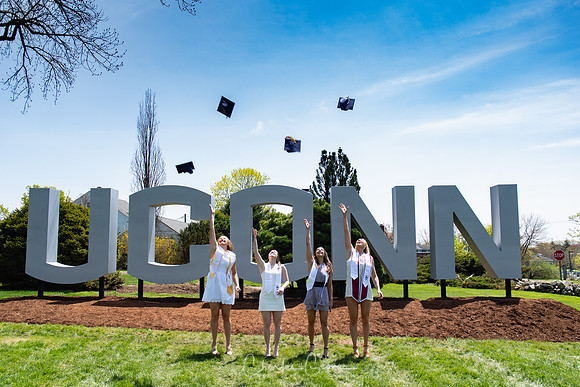 cgeorgephoto2019_UCONNgrad-1666