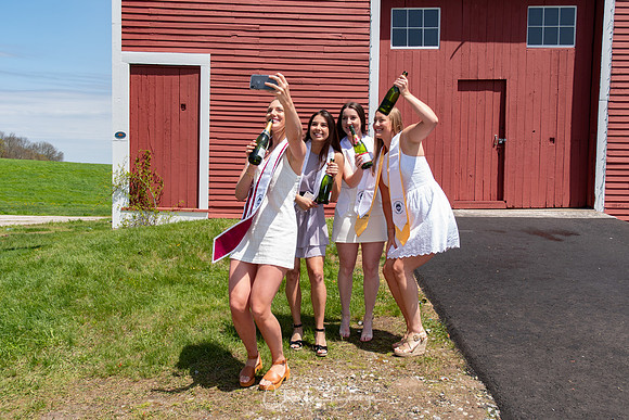 cgeorgephoto2019_UCONNgrad-1793