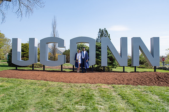 cgeorgephoto2019_UCONNgrad-2090