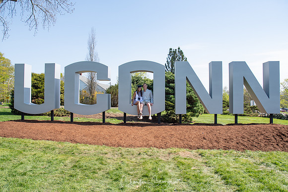 cgeorgephoto2019_UCONNgrad-2112