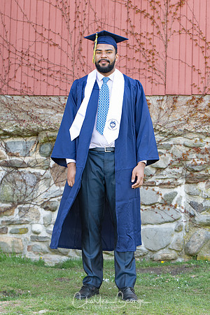 cgeorgephoto2019_UCONNgrad-2131